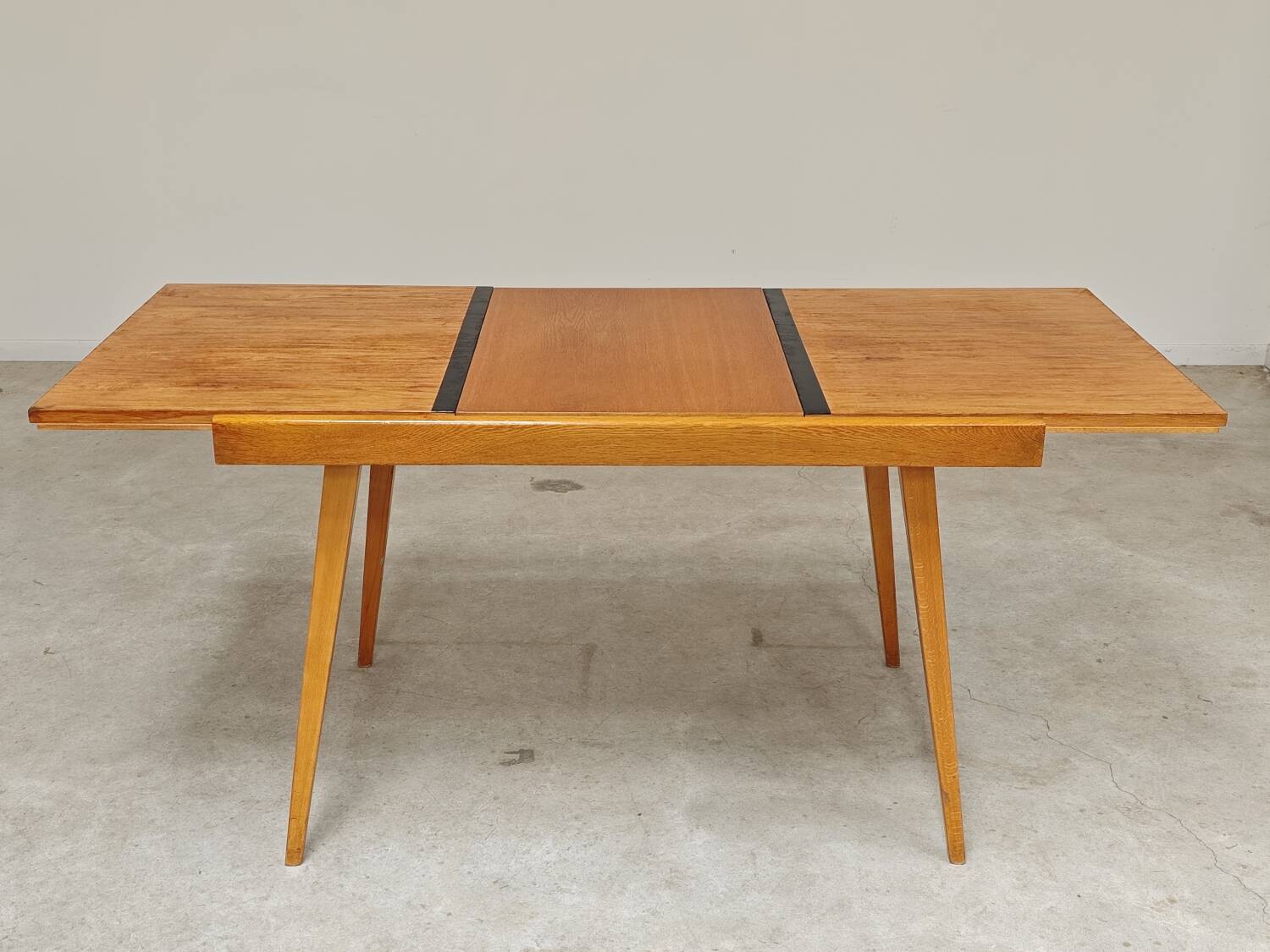 Table a manger a rallonge par Frantisek Jirak pour Tatra , 1960n