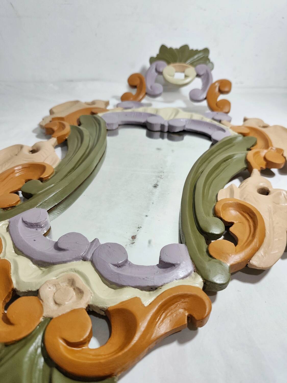 Espejo Barroco de madera. España, 1950s.