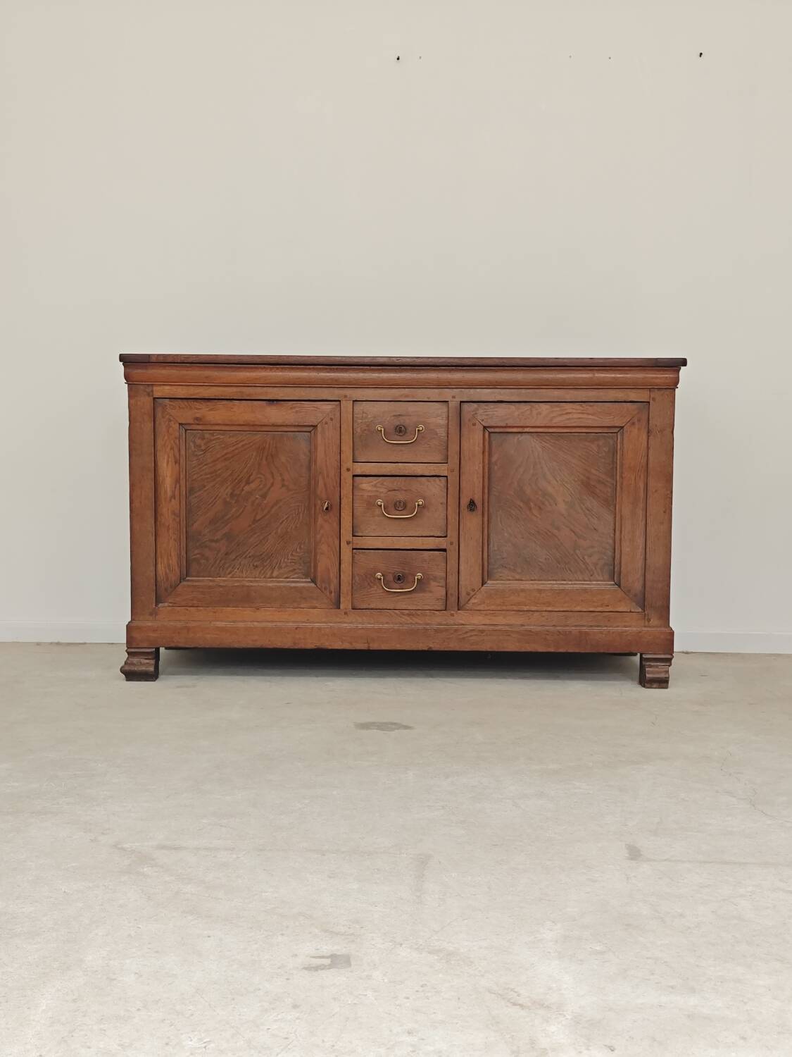 Antique solid wood workbench, dough cabinet from the 18th century.