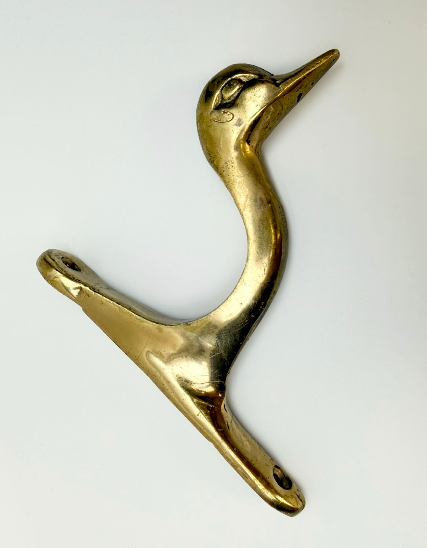 Patère murale canard en laiton massif – Windcurrent Collection