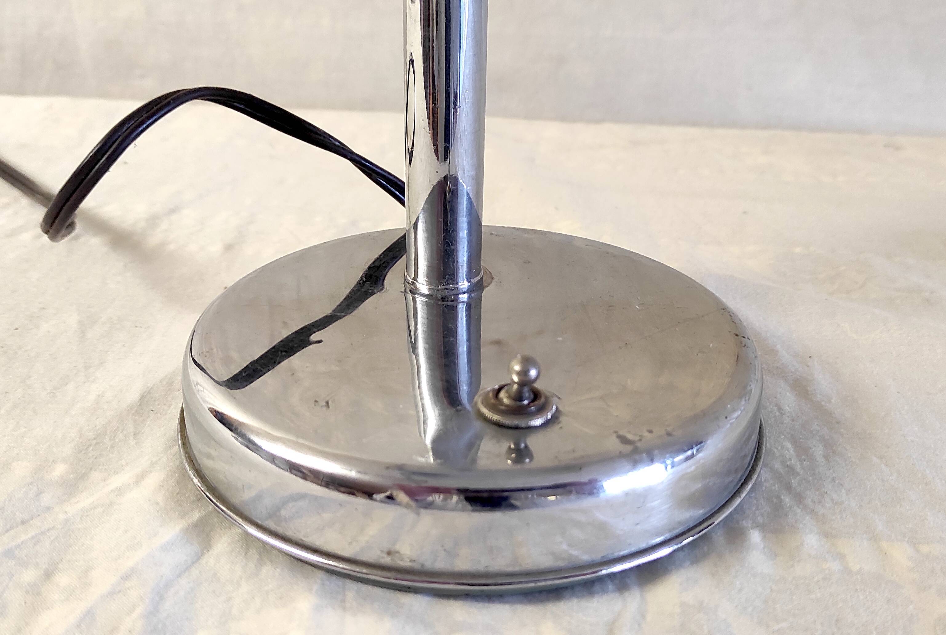 Art Deco table lamp in chrome metal - 1940s/50s