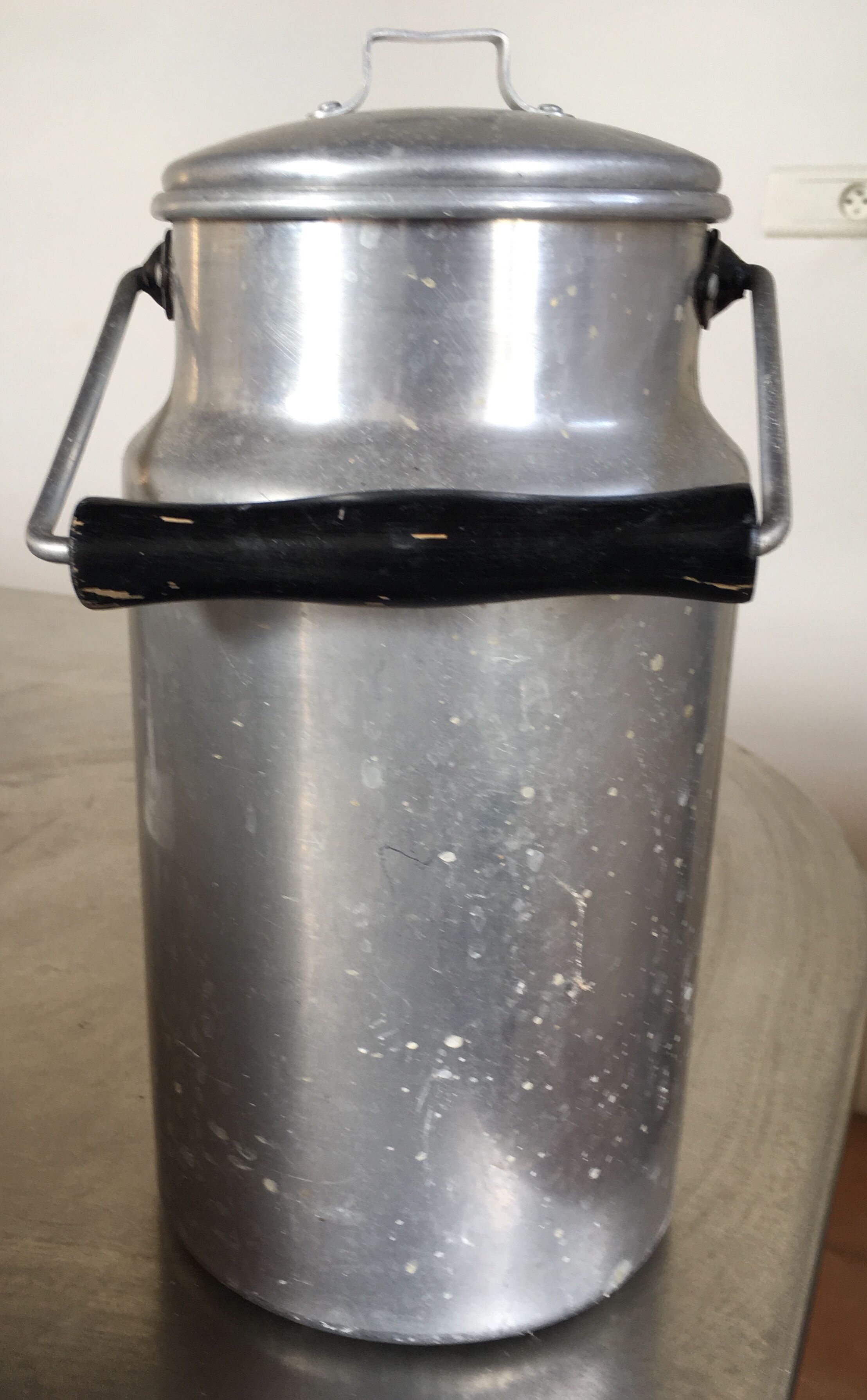 3 Litre aluminum milk pot