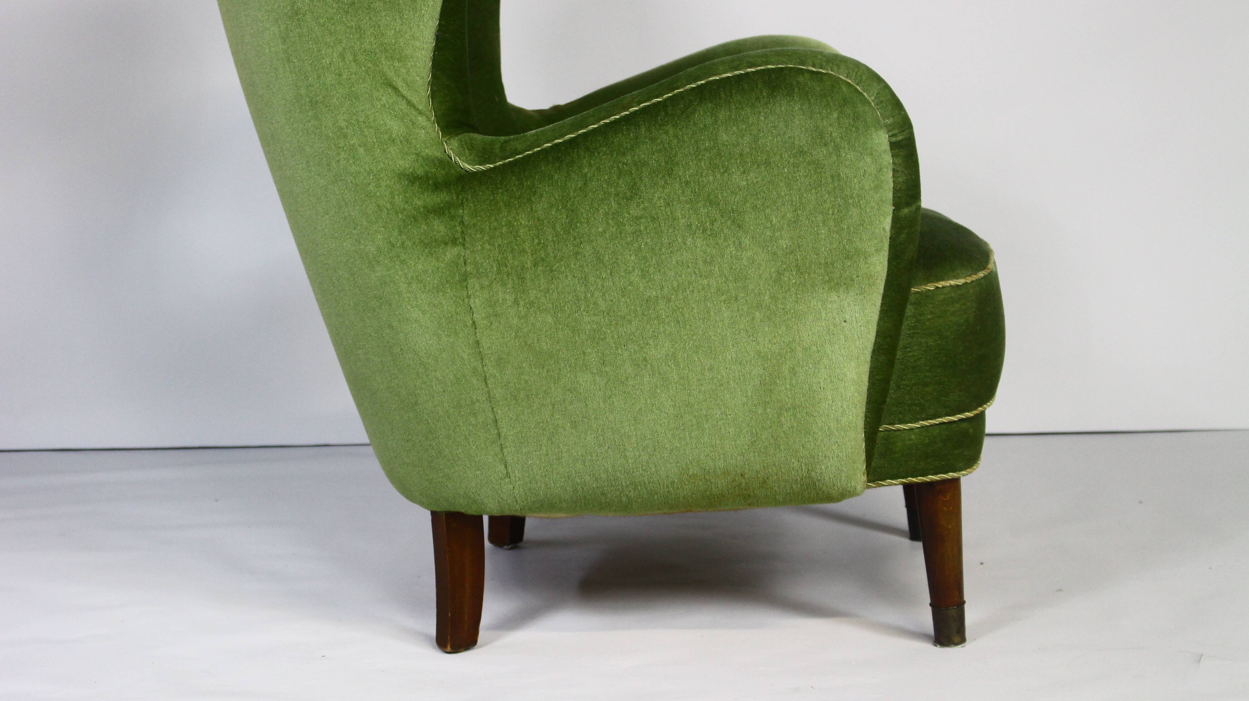 Danish lounge chair in green velvet, 1950s
