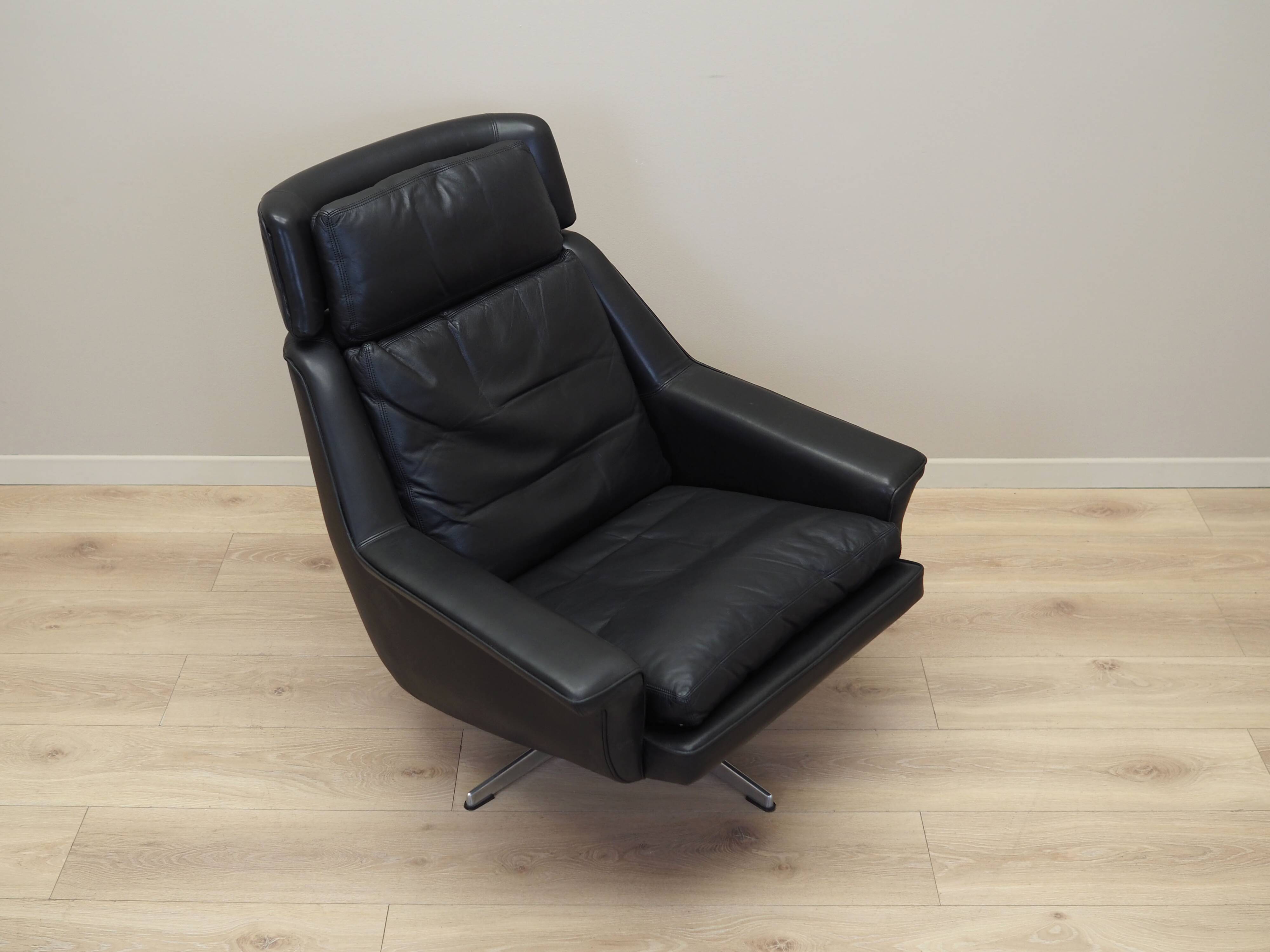 Swivel armchair, Danish design, 1970s, designer: Werner Langenfeld, manufacture: Esa