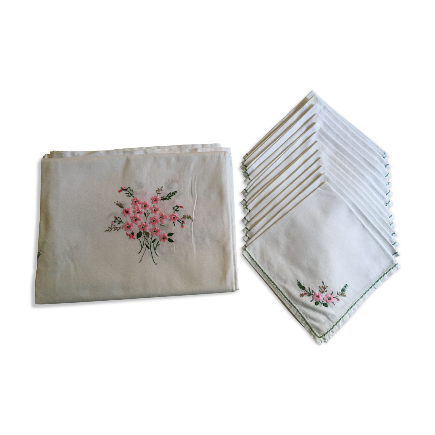 Nappe 145 x 245 brodée fleurs et 12 serviettes
