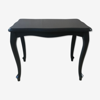 Black table