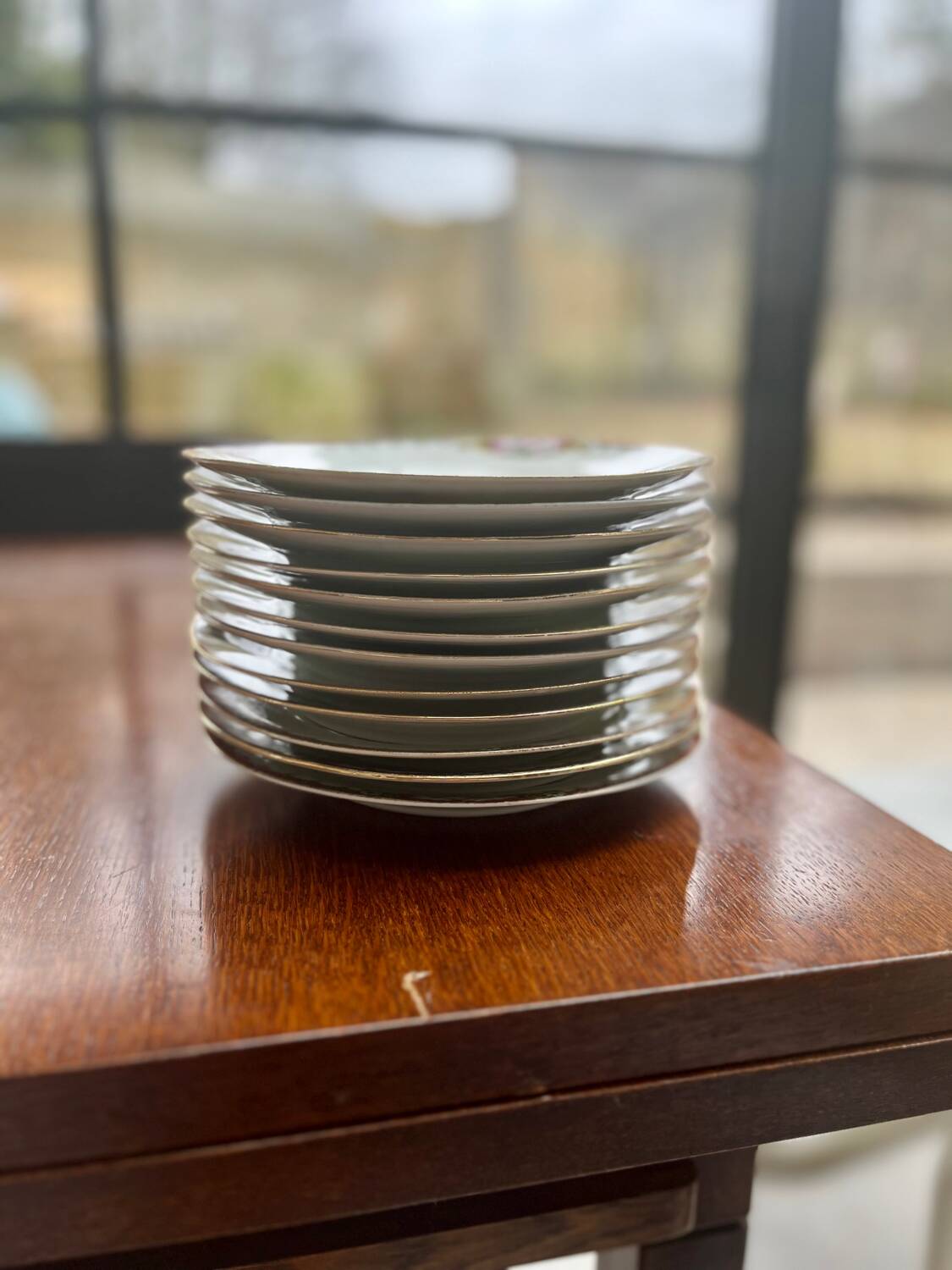 12 porcelain dessert plates