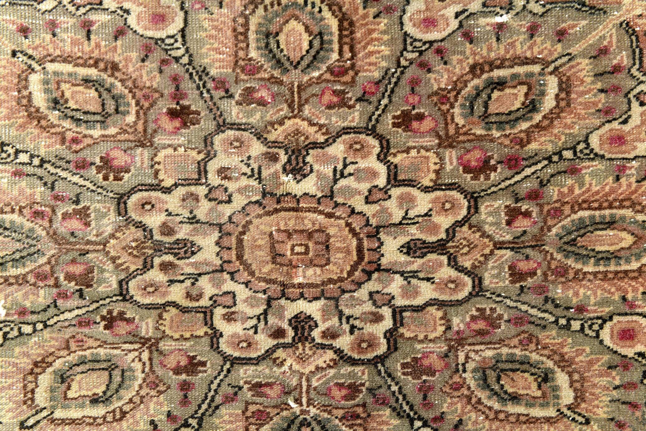 6x8 Madallion Pattern Cream & Salmon Persian Rug, 196x260Cm
