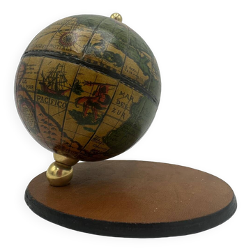 Globe terrestre vintage