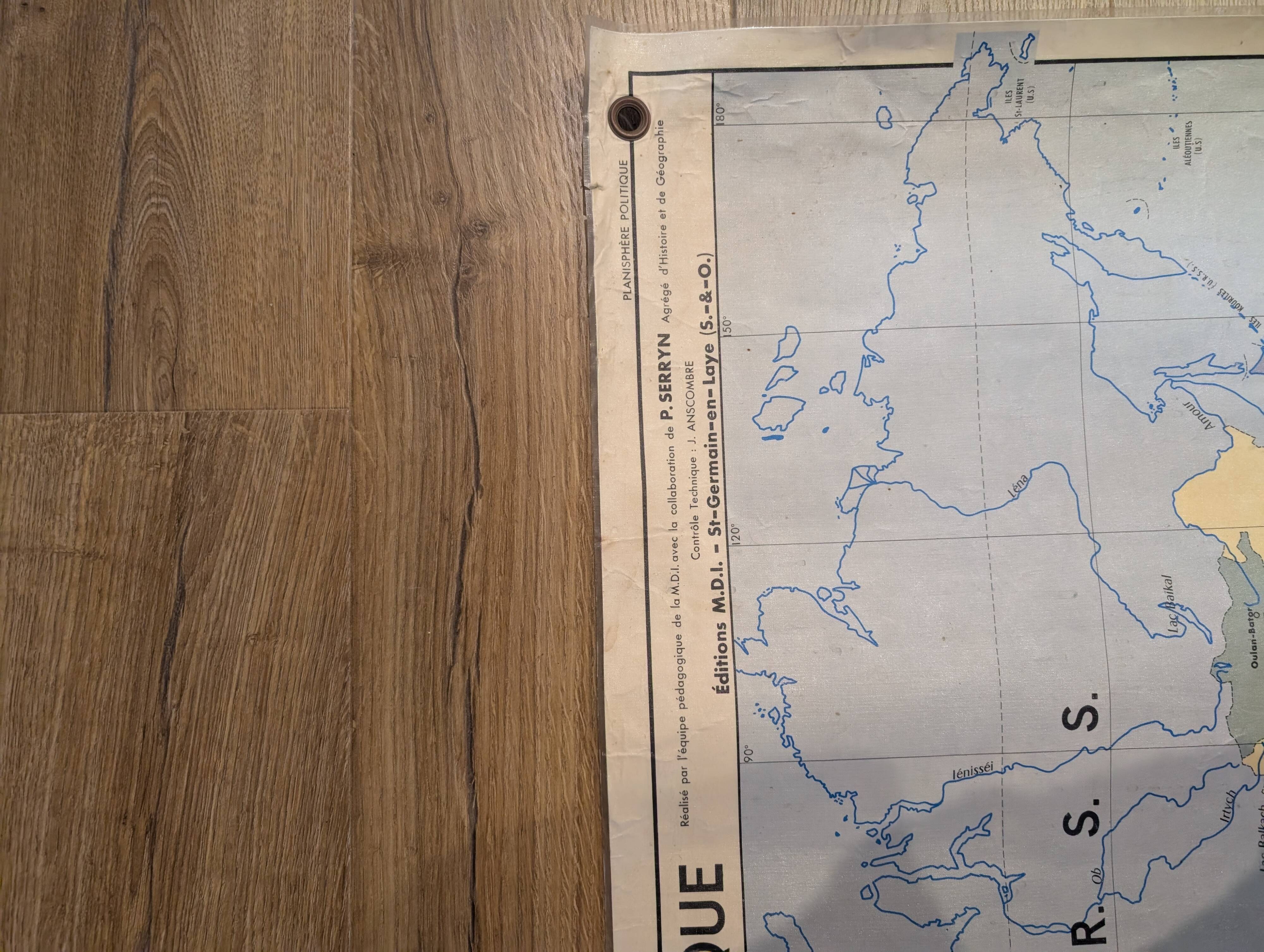 Carte scolaire - planisphère politique et planisphère économique