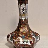 Partitioned Asian vase with Persian decoration. Vintage.