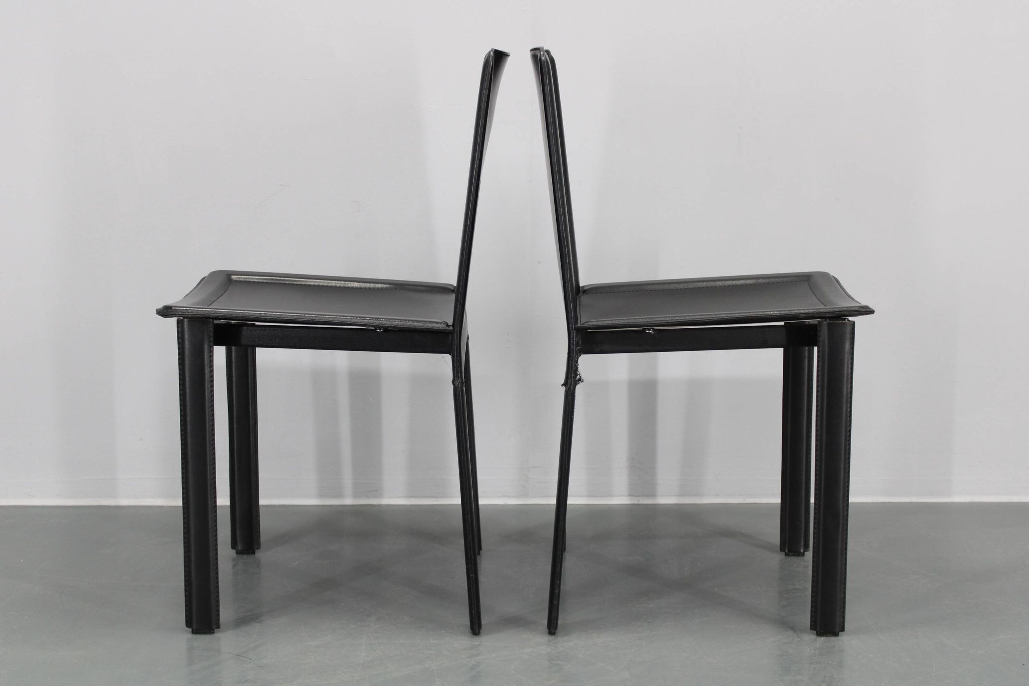 1980s Set of Four Dining Chairs in Leather in Matteo Grassi Style, Italy