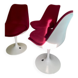 2 Saarinen tulip chairs by Knoll