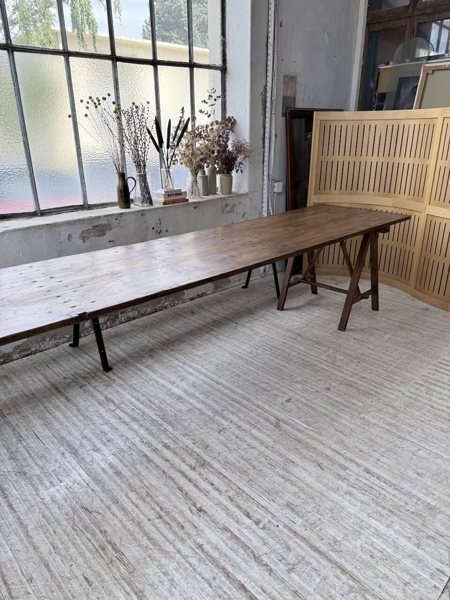 XXL trestle farm table 4m and its benches