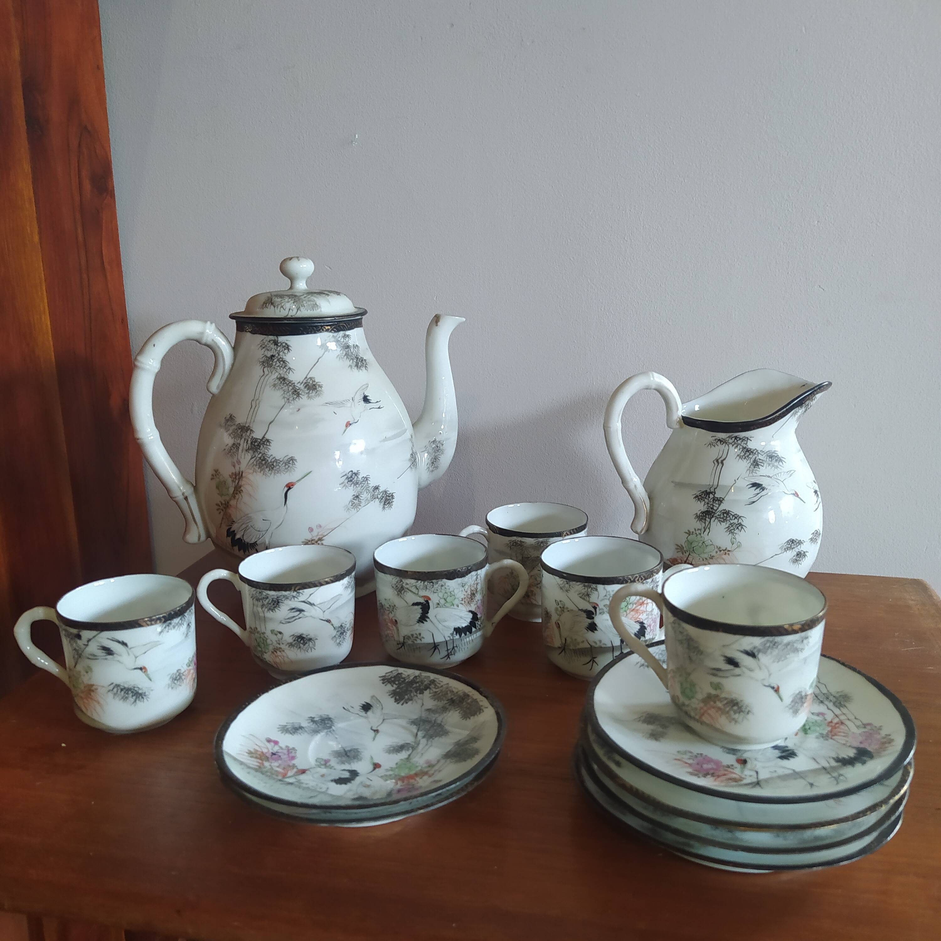 Kutani porcelain coffee service from Japan, early 19th century