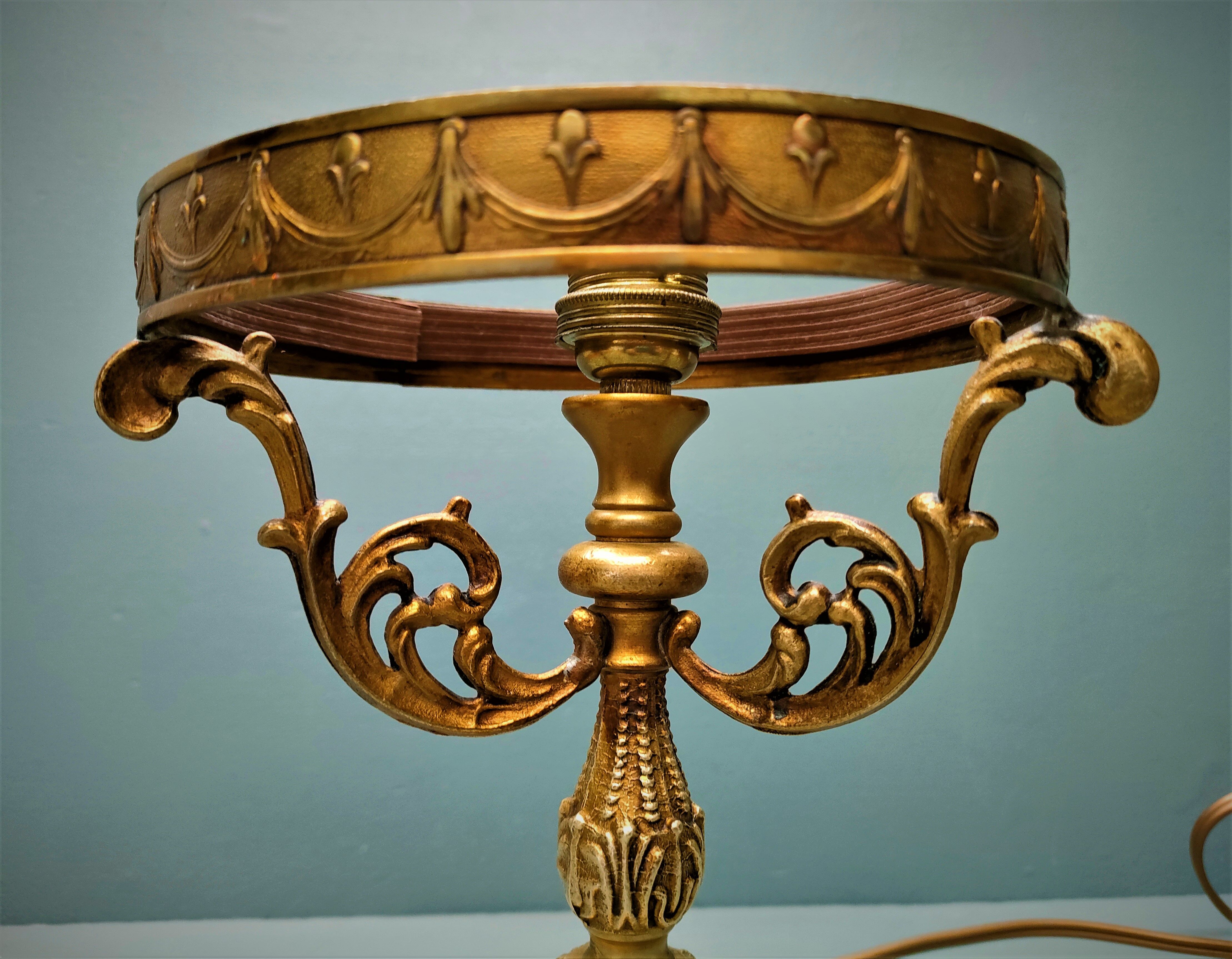 Tripod table lamp - Gilded bronze, opaline - 50s - France