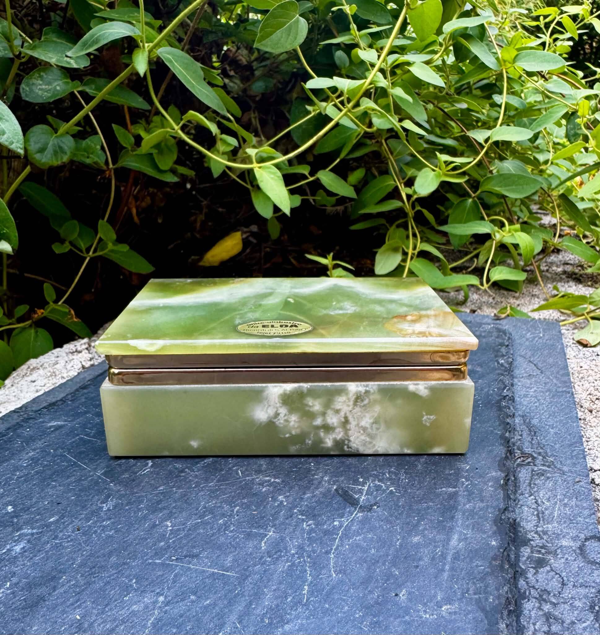 Onyx catchall from Pakistan, vintage 1960s box.