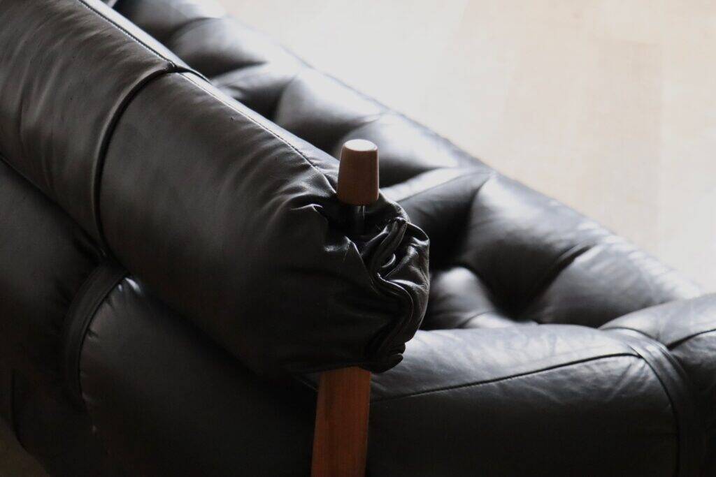 Percival Lafer MP-81 three seater sofa in black leather, Brazil 1970s