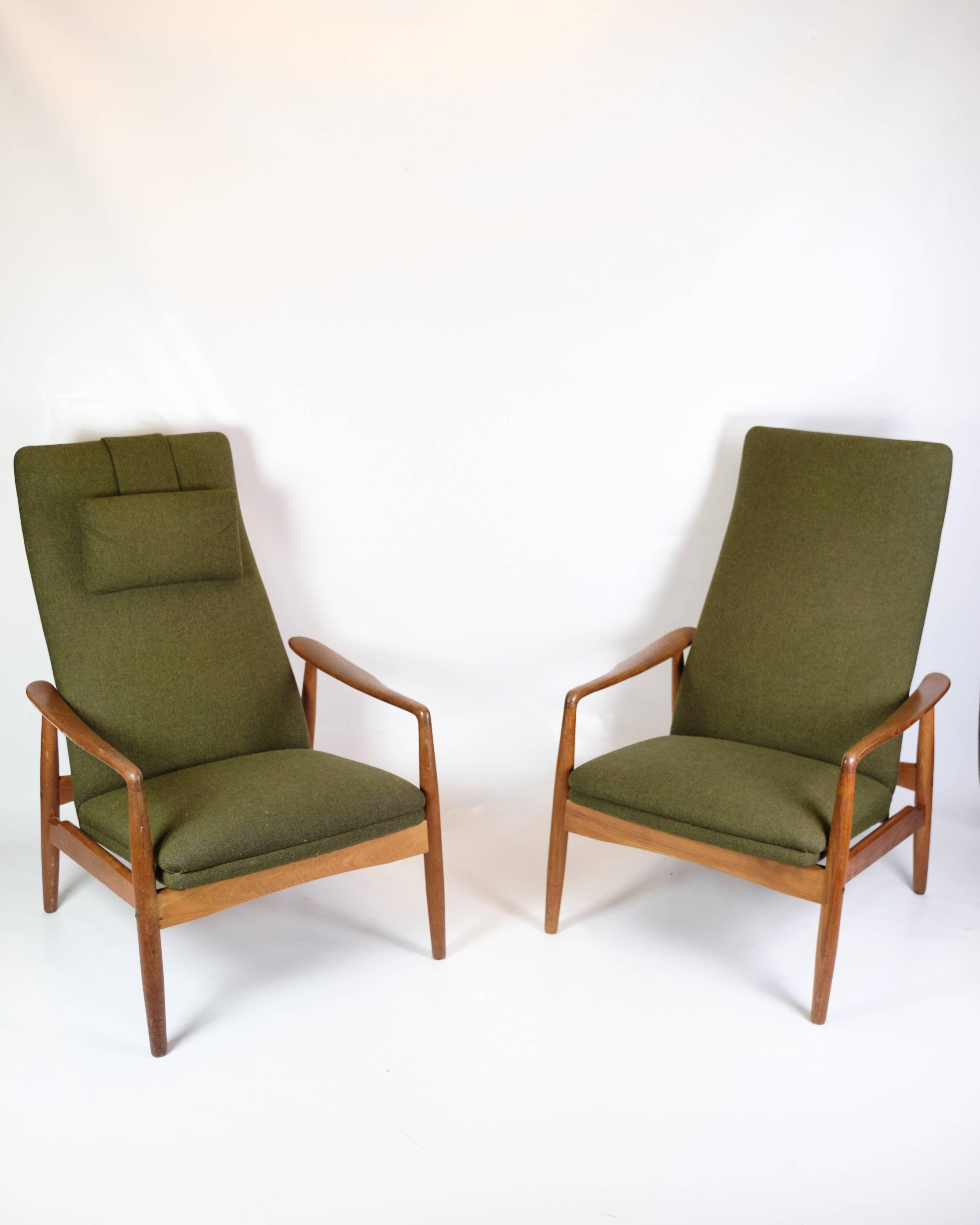 Set Of 2 Armchairs With Stool Made In Green Fabric & Teak By Alf Svensson For Fritz Hansen From 1960