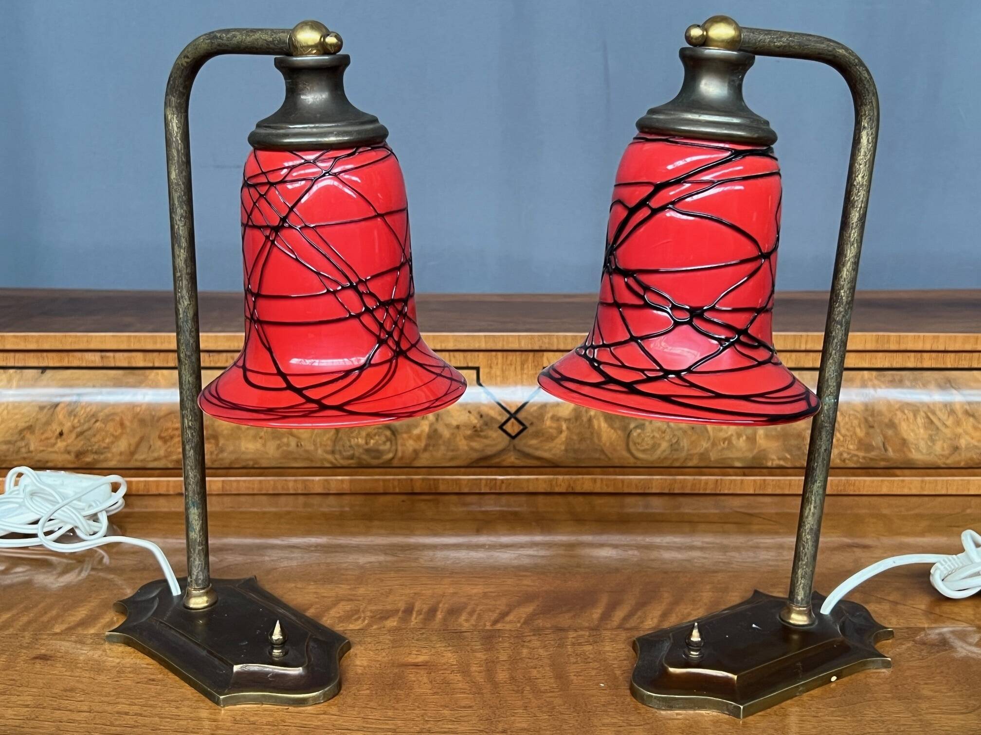 Pair of table lamps.