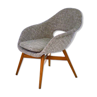 Fauteuil Shell de Miroslav Navrátil - Česky Nabytek