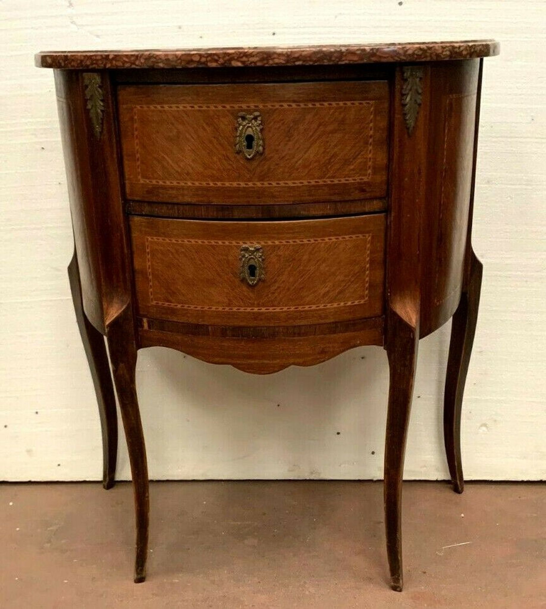 Louis XV style half-moon chest of drawers in XX century marquetry