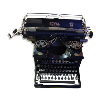 Typewriter royal collection