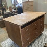 Counter, trade cabinet with drawers