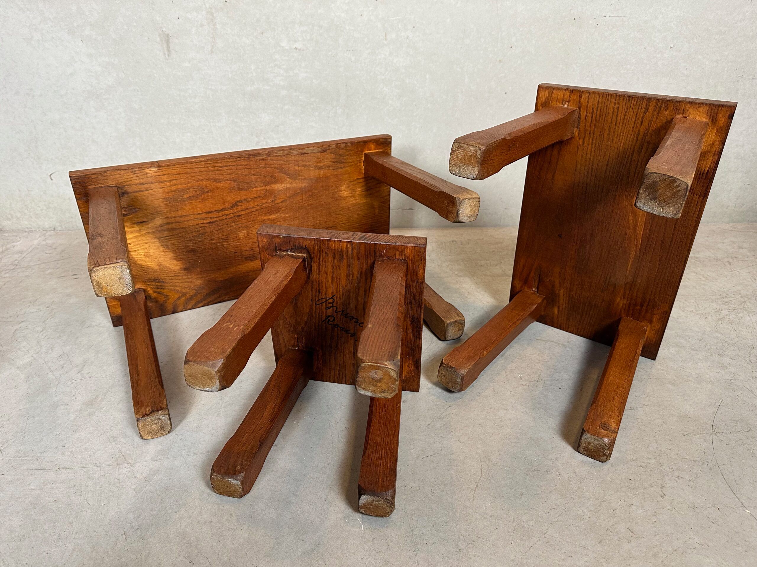 3x brutalist nesting tables – oak