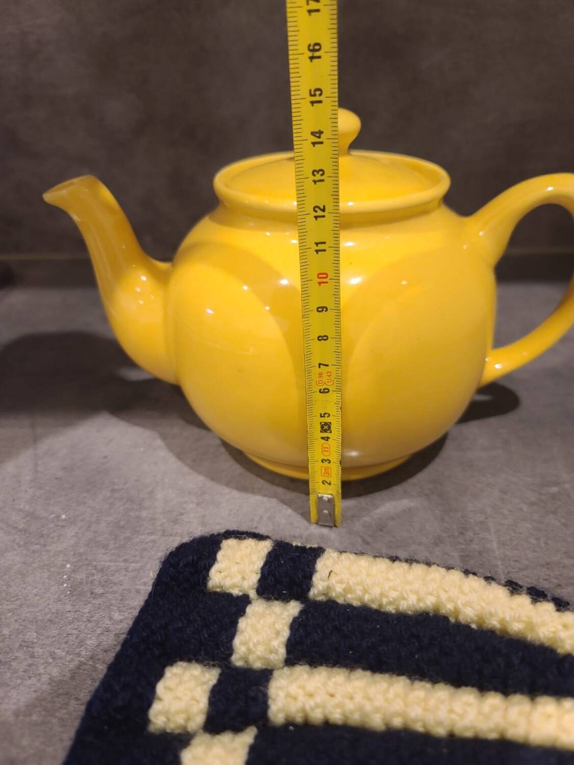 Vintage ceramic teapot blank England sunny yellow glossy ANGLETE with sock