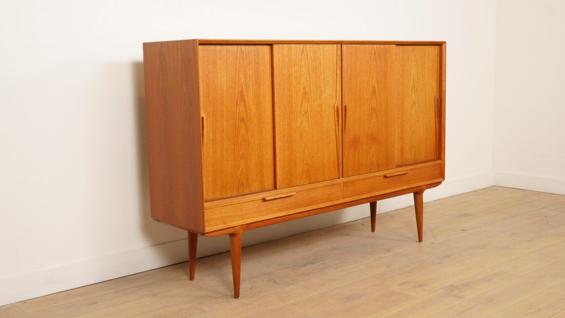 Vintage cabinet | Danish design | sliding doors | Gunni Omann | 180 cm