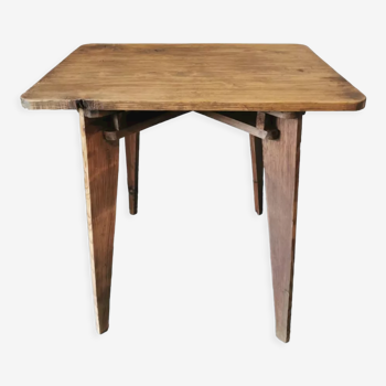 Farmhouse table