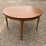 Scandinavian round table with extension