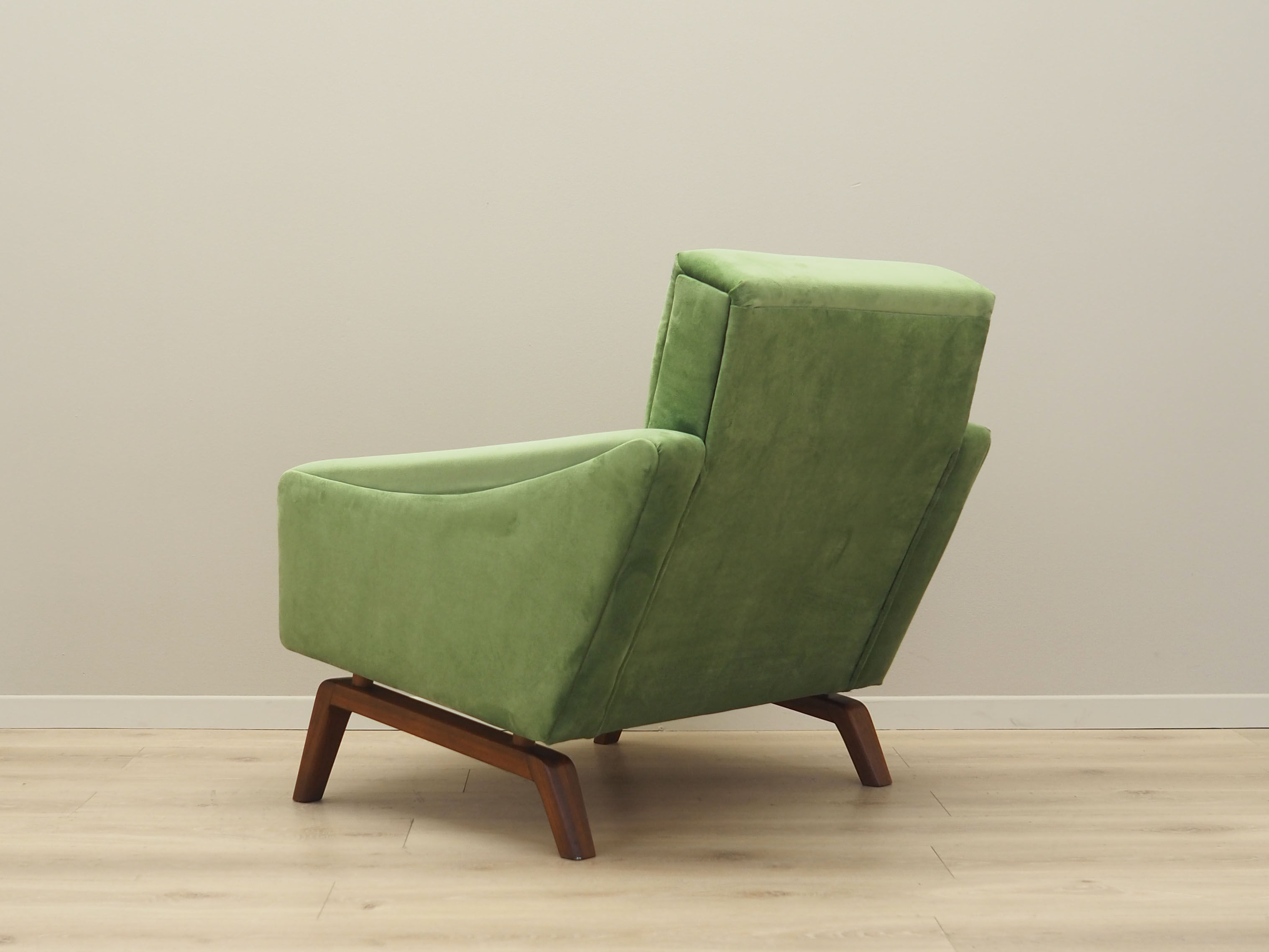 Fauteuil vert, design danois, années 1970, fabriqué au Danemark