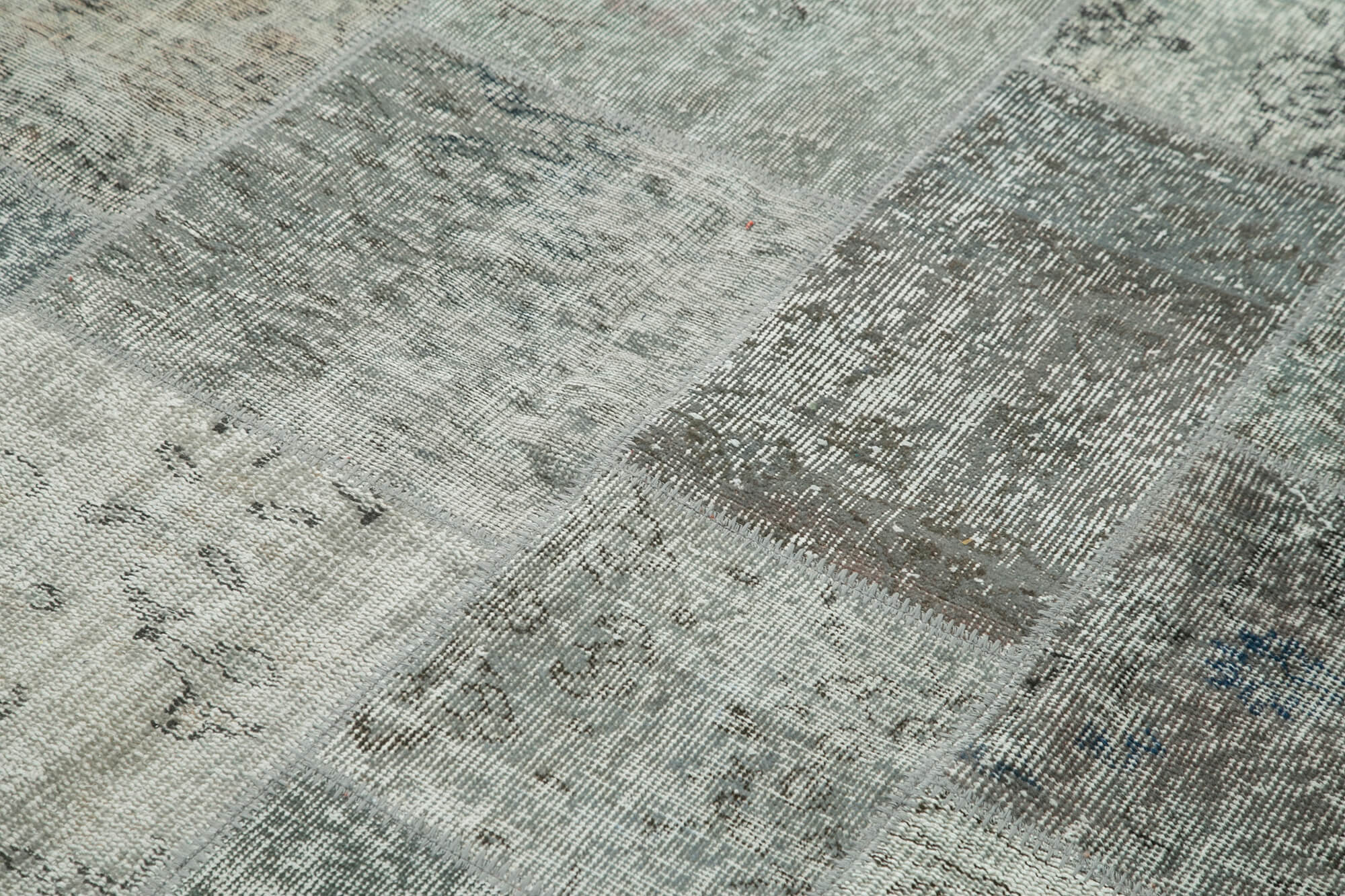 Hand-knotted anatolian contemporary 170 cm x 240 cm grey patchwork carpet