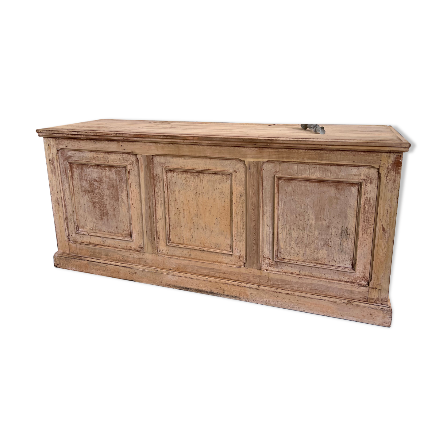 Patinated countertop