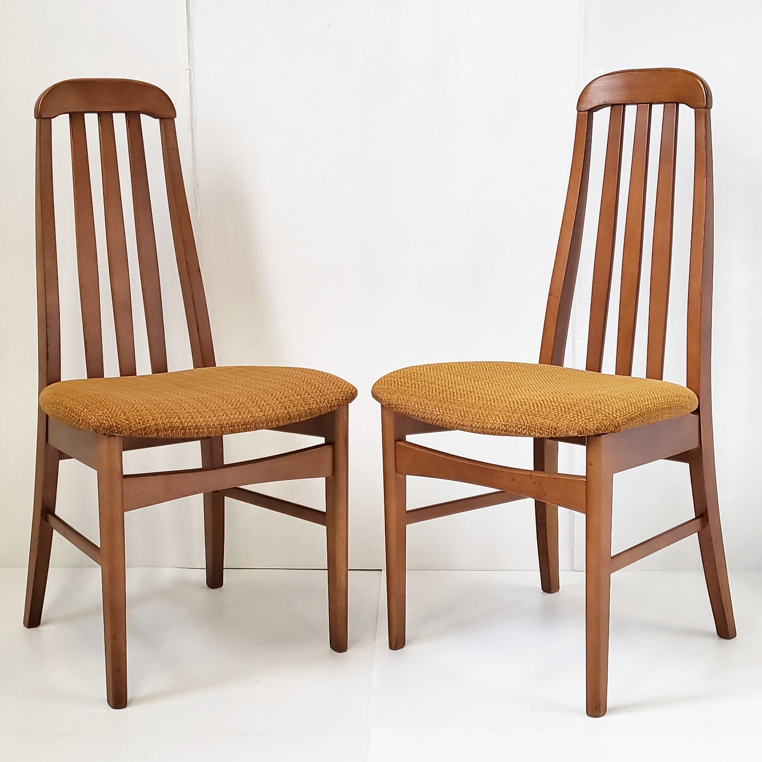 Suite of 4 chairs Jentique 1970 vintage