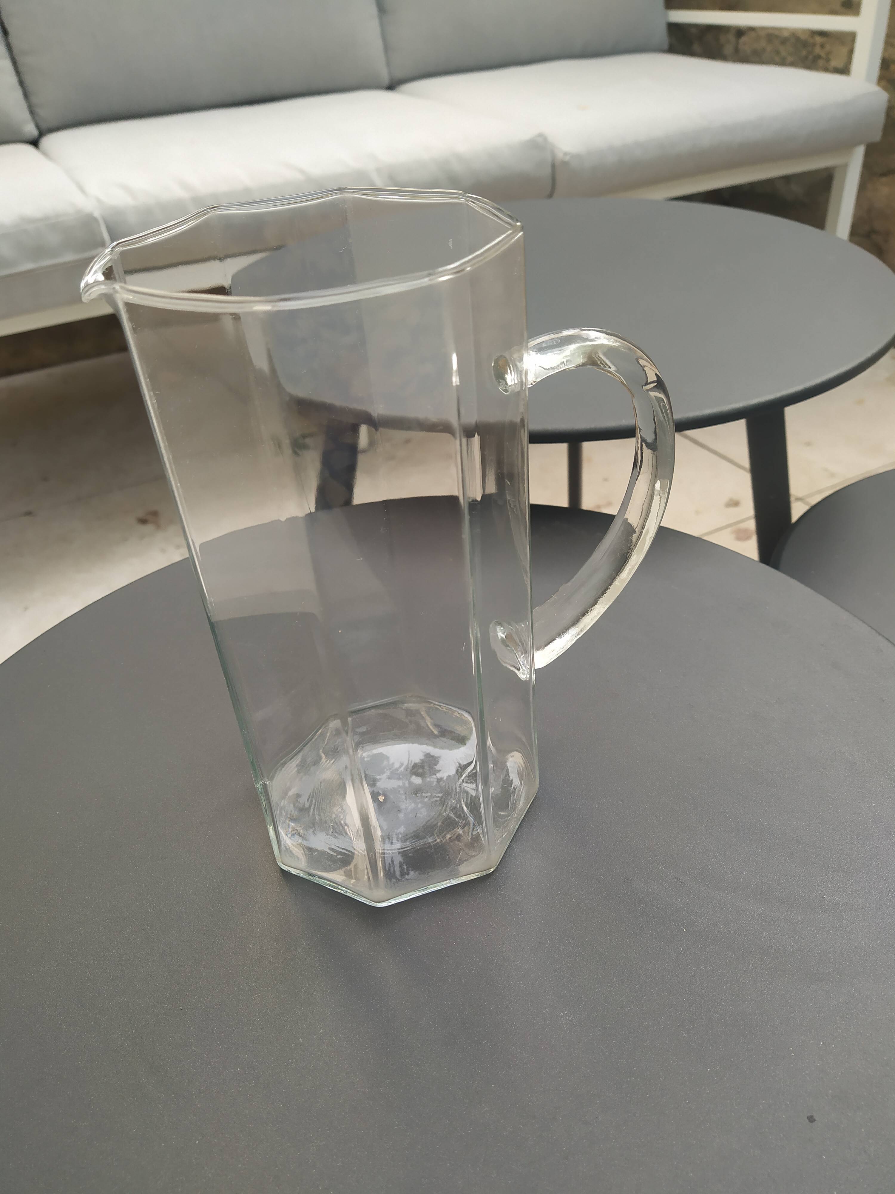 Octagonal pitcher Luminarc