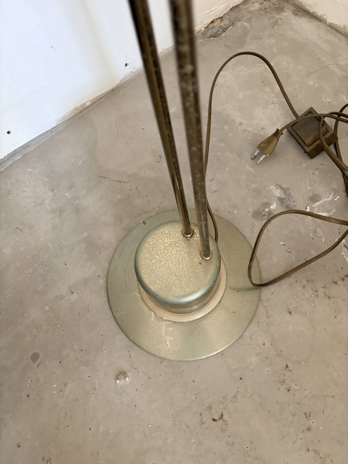 Lampadaires, liseuses en bronze Massive