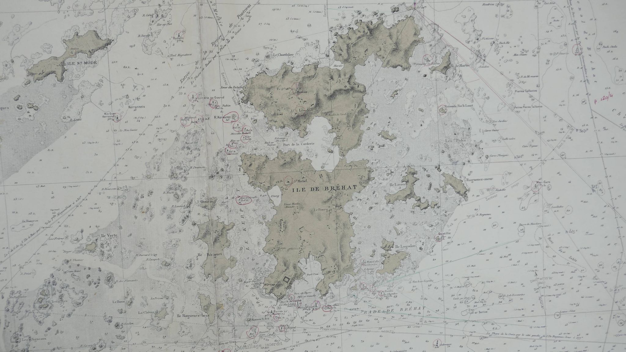 Ancient marine map of the island of Brehat and its surroundings