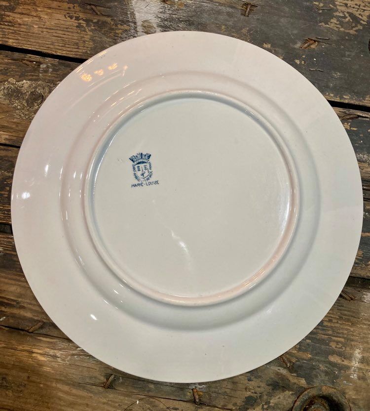 Saint-Amand and Hamage model Marie-Louise round dish