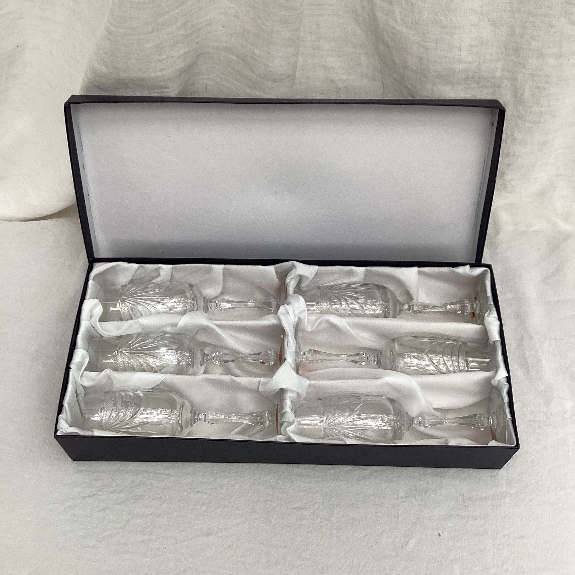 Six champagne flutes in Lorraine crystal stamped