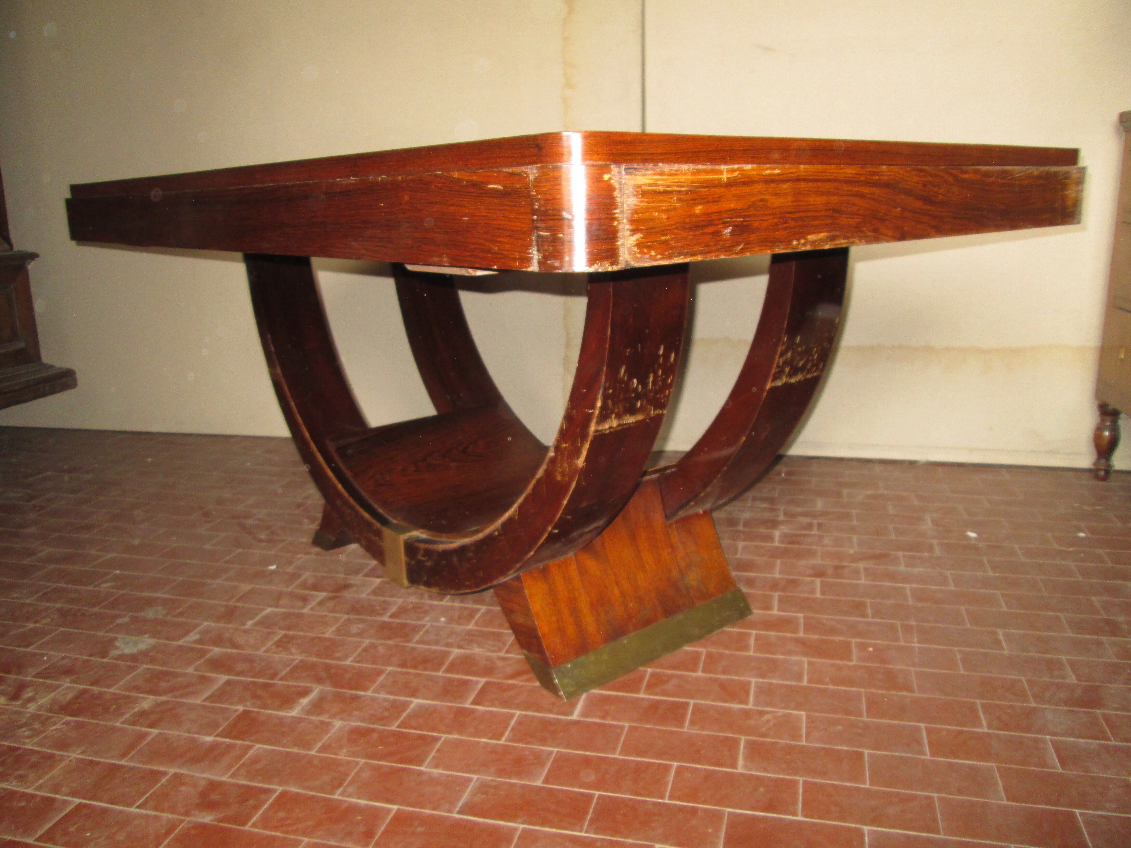 Art deco dining room table