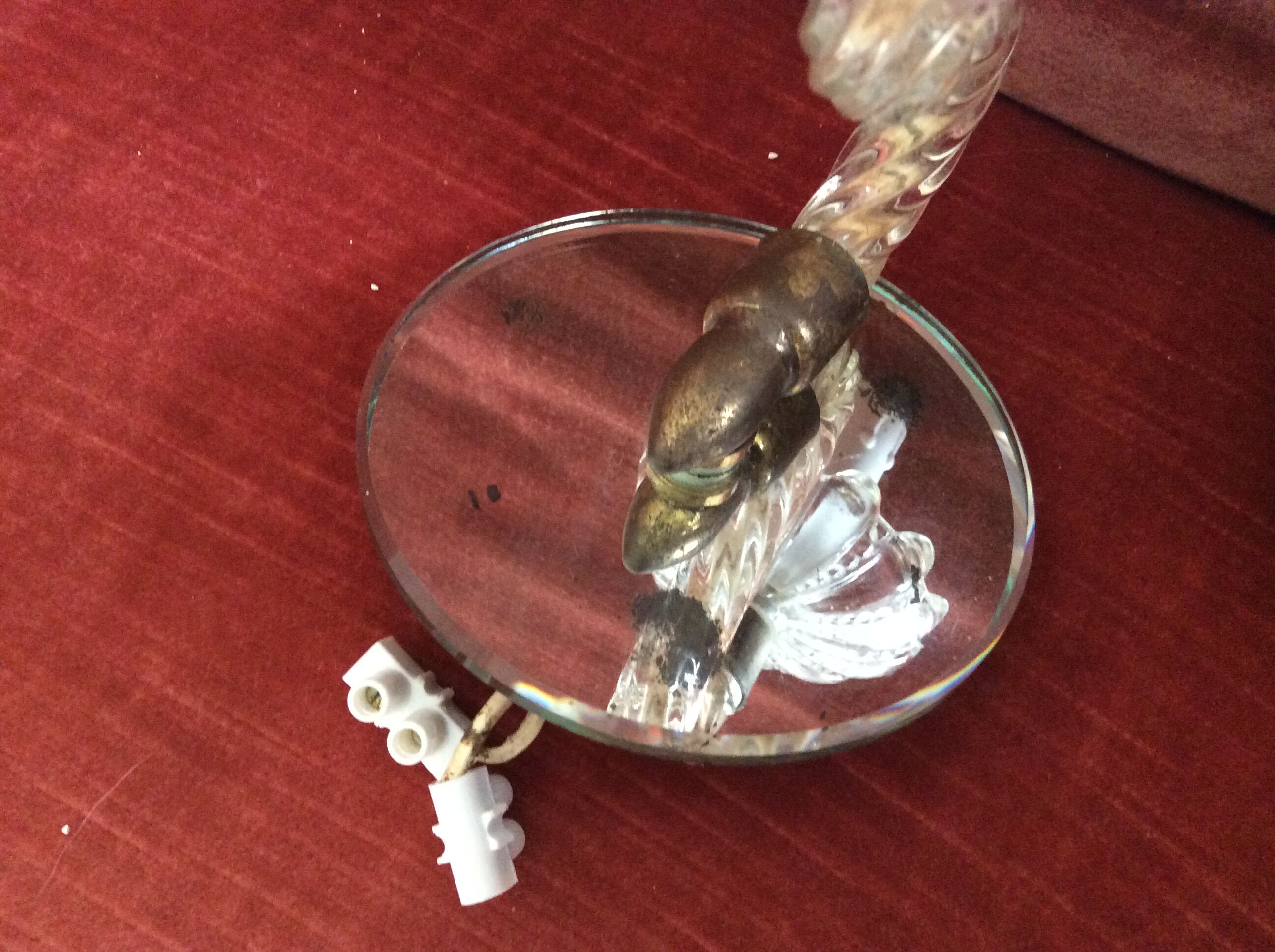 2 wall sconces