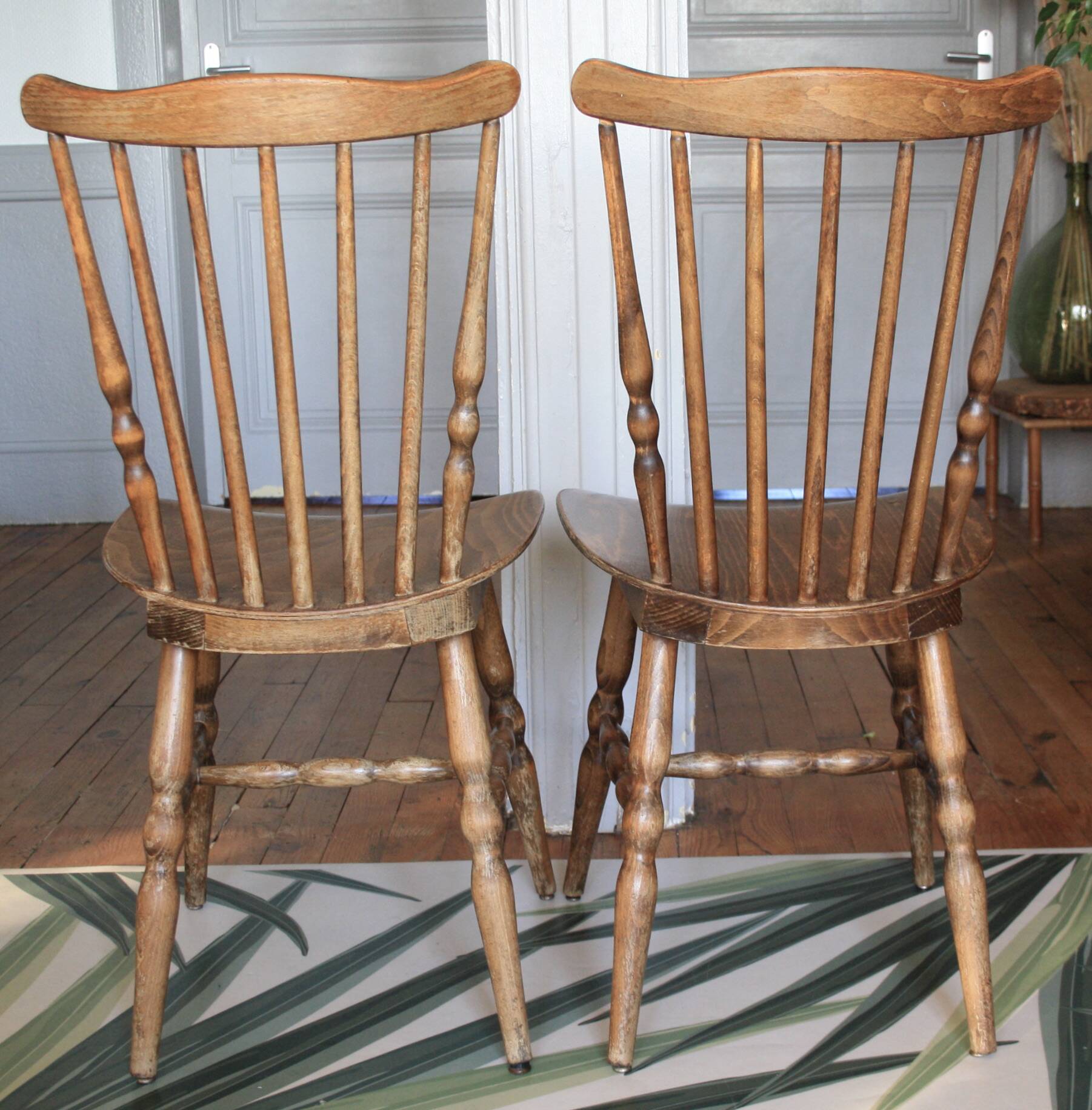 Paire de chaises Baumann modèle Tacoma