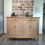 Justin, the understated and chic buffet in solid oak.