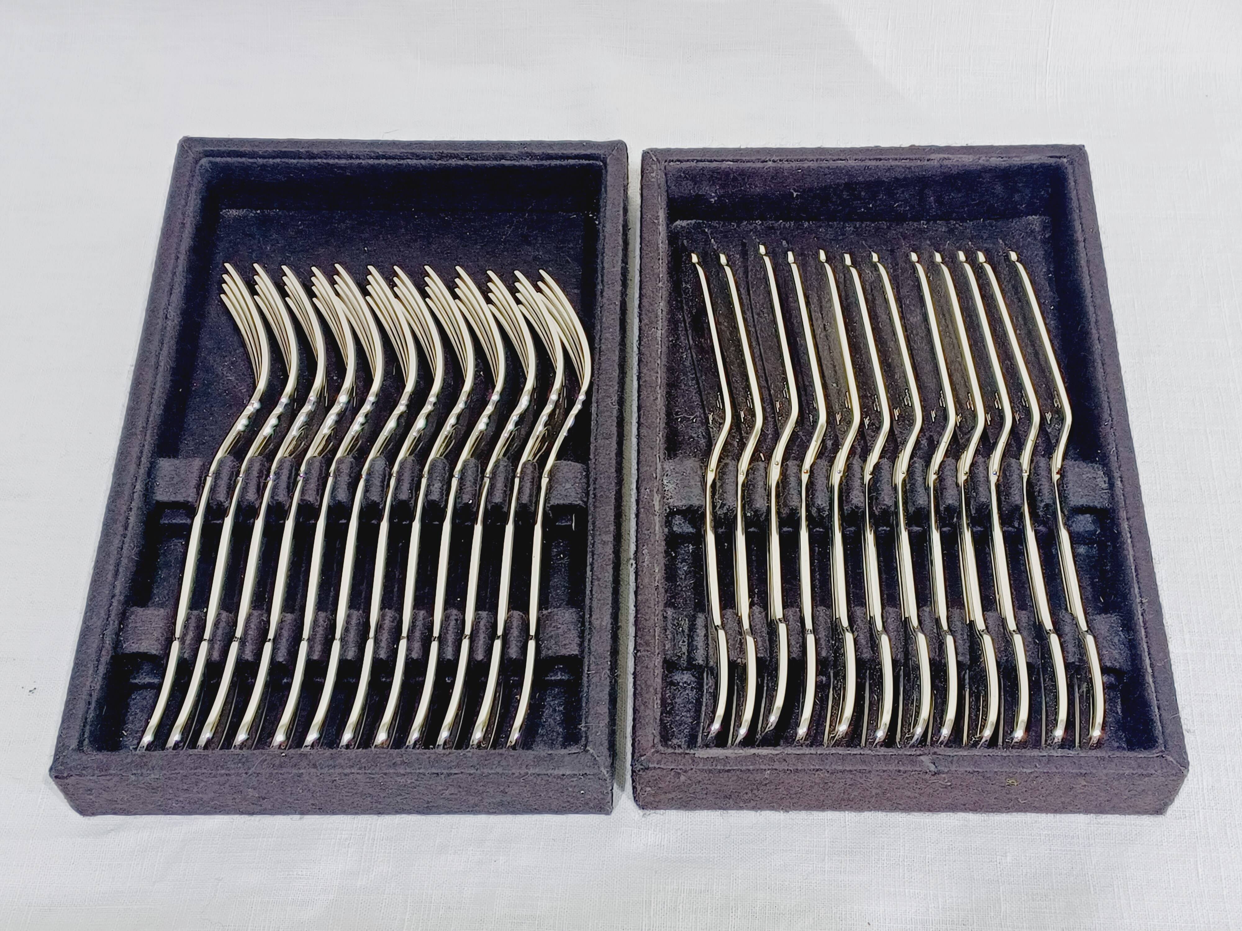 Christofle – 12-piece silver-plated fish cutlery set, Chinon model