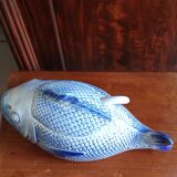 Fish-shaped slip tureen