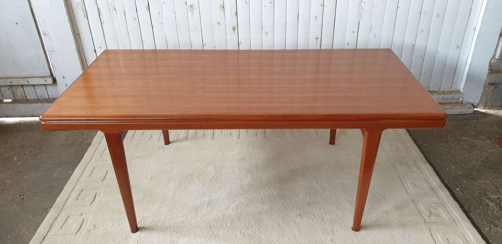 Table vintage en teck datant des années 60
