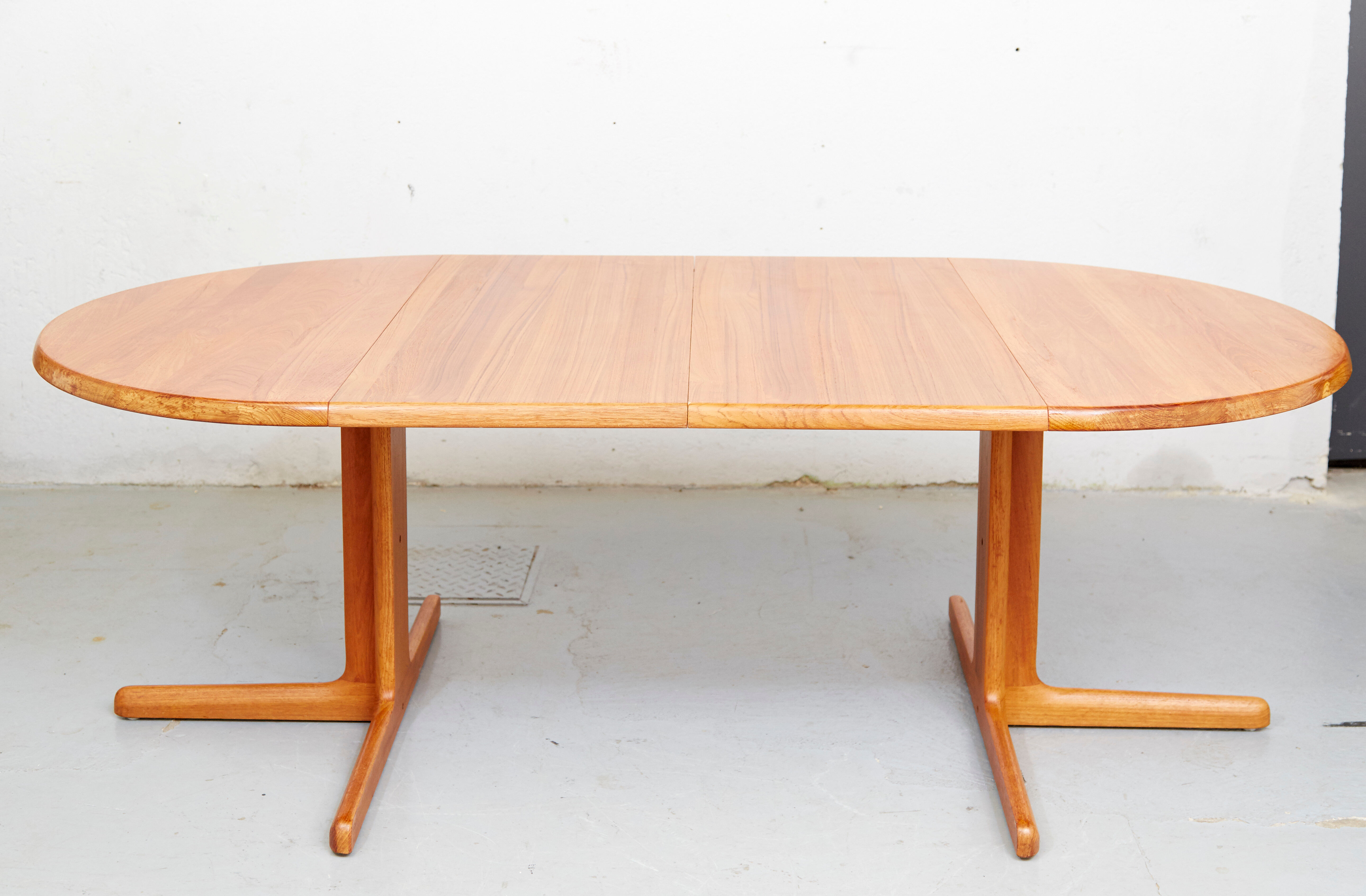 Mid-century teak dining table John Mortensen for CJ Rosengaarden